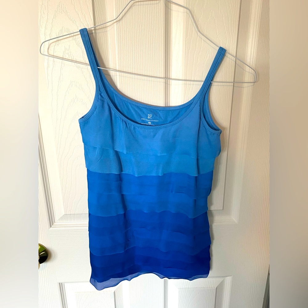 NY&C never worn 3 Teir ombré blue tank top